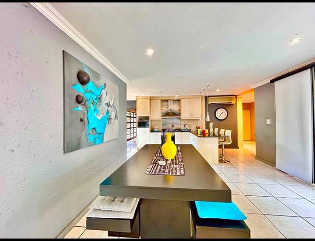 4 BEDROOM HOUSE FOR SALE IN CARIBBEAN BEACH